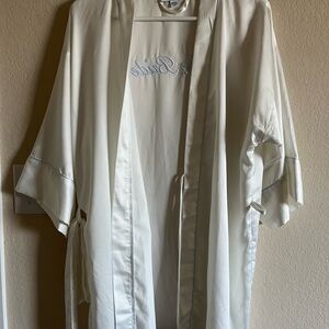Elegant White Bridal Women's Kimono Robe M